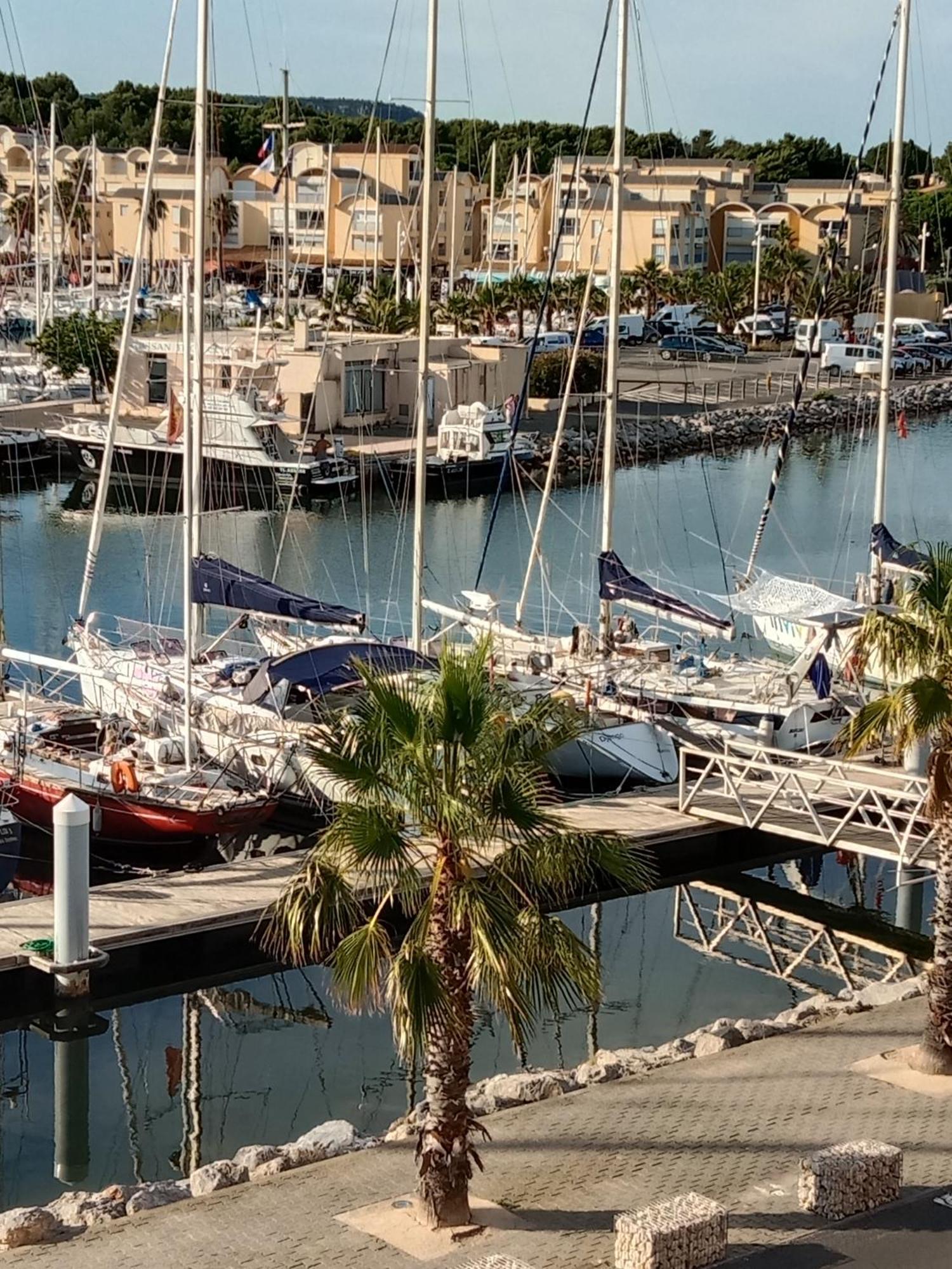 Gruissan Appartement Calme, Vue Sur Port De Plaisance -Clim, Empl.Parking Exterior foto